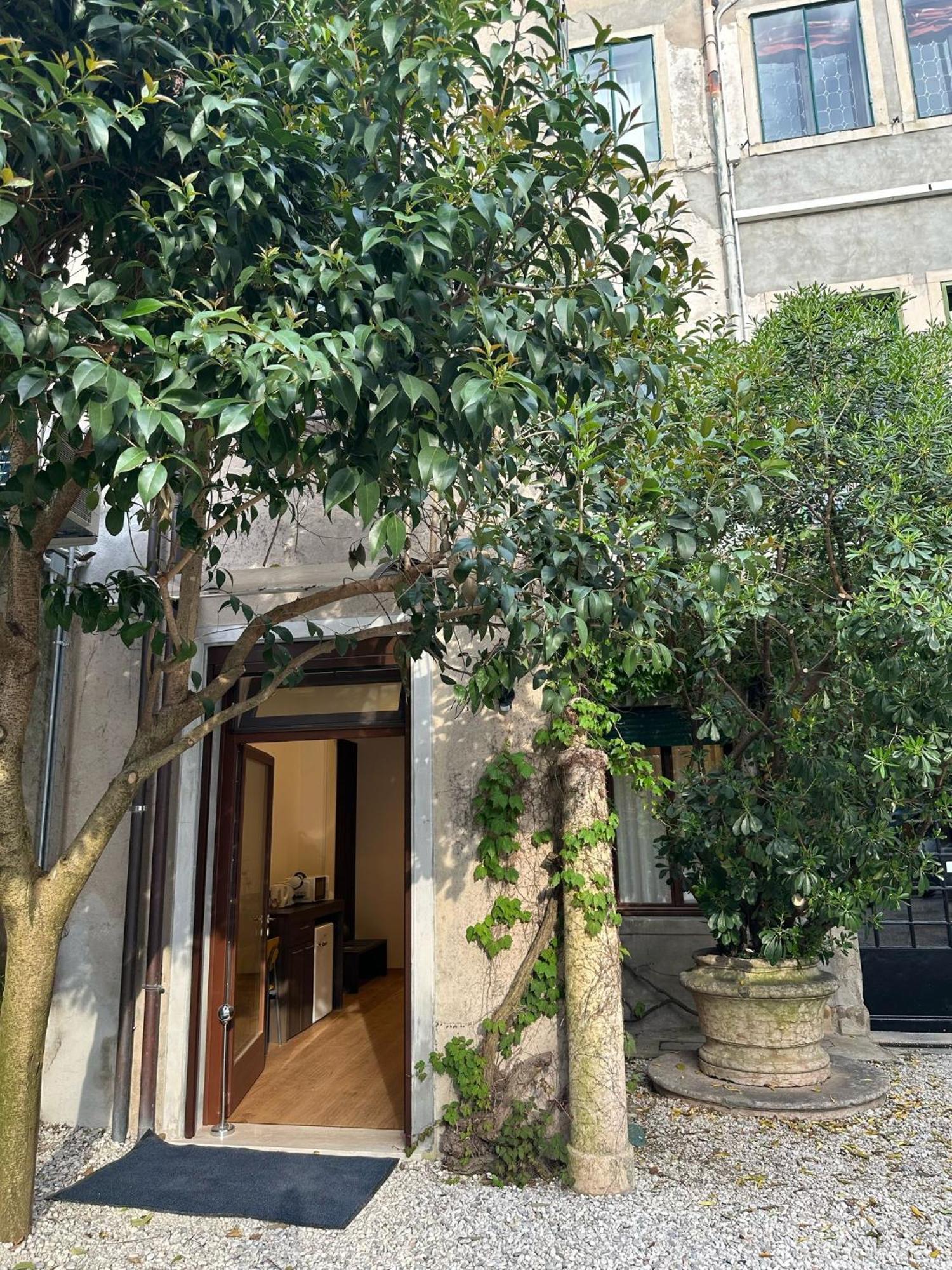 Isola Memmia Bed & Breakfast Padova Exterior photo